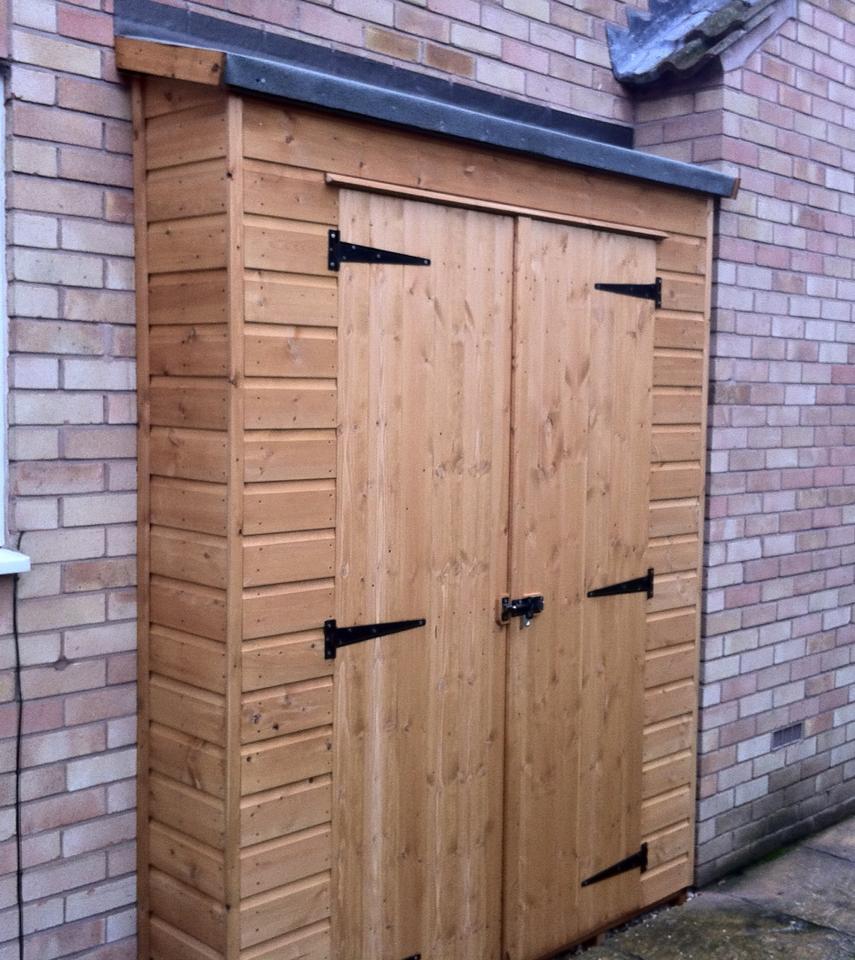 Timber tool tidy with double doors by Master Sheds